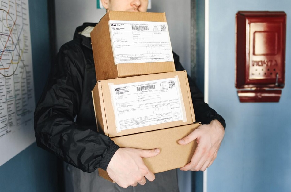 Paquetes de courier internacional para envíos pequeños desde el exterior